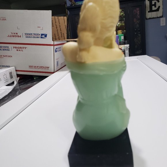 Beautiful Statuette of Mother and Child. Perfect for any decor. - Picture 6 of 6